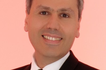 Dr Farhad Golestani
